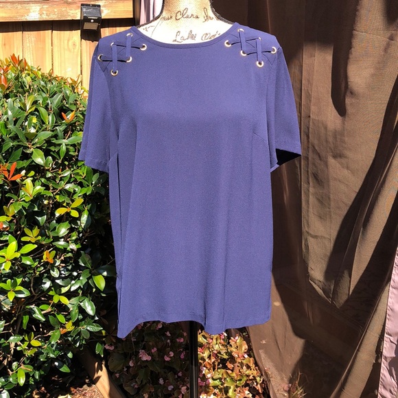 🔥Sale🔥 NWT Michael Kors Blouse - Picture 2 of 6